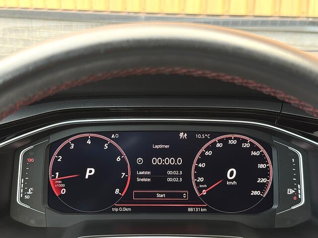 Volkswagen POLO 2.0 TSI GTI | Panoramdak | Apple Carplay | Beats Audio | Rijmodusregeling | Adaptive Cruise Control | Parkeersensoren | Keyless | Dodehoeksensor | Stoelverwarming |