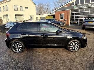 volkswagen-polo-1.0-tsi-life-virt.-