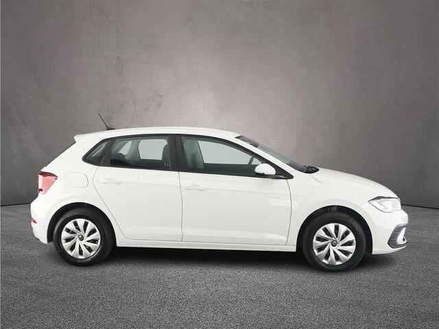 Volkswagen POLO Polo 1.0 MPI 80pk Cruise control, App connect, Parkeersensor achter, Airco, DAB, Radio, LED koplampen, Bluetooth