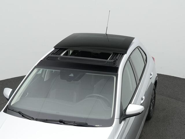 Volkswagen POLO 1.0 TSI 95 pk Life | Panoramadak | Achteruitrijcamera | Stoelverwarming | Navigatie