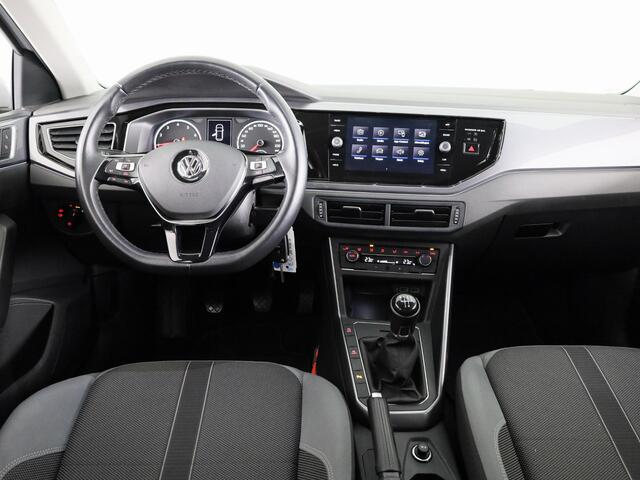 Volkswagen POLO 1.0 TSI Highline 95 pk | Navigatie via App | Autom. airco | Parkeersensoren | Adaptieve cruise control |