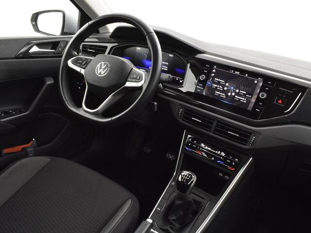 Volkswagen POLO 1.0 TSI 95pk Life Business · Apple/Android Car Play · Navigatie · Alarm · Stoelverwarming · Climatronic · 15'' Inch · Garantie t/m 30-06-2027 of 100.000km