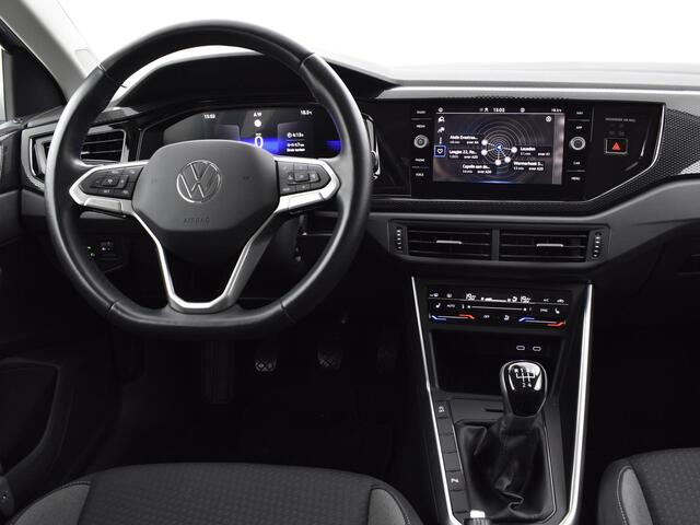 Volkswagen POLO 1.0 TSI 95pk Life Business · Apple/Android Car Play · Navigatie · Alarm · Stoelverwarming · Climatronic · 15'' Inch · Garantie t/m 30-06-2027 of 100.000km