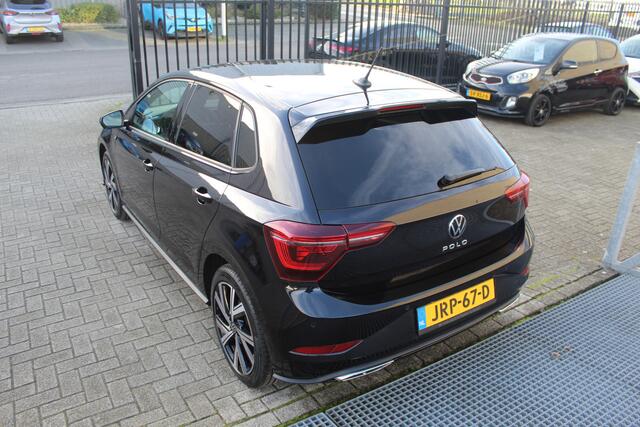 Volkswagen POLO 1.0 TSI 2x R-Line Automaat Navigatie/Virtual cockpit/Adaptive cruise control/Achteruitrijcamera/Parkeersensoren rondom/Apple carplay/Stoelverwarming/LED grill/IQ.light/Climate control/Draadloze telefoonlader/DAB/17''Lichtmetalen velgen