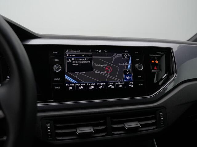 Volkswagen POLO 1.0 TSI 95 pk DSG Highline | Stoelverwarming | Adaptive Cruise | Navigatie | Virtual Cockpit | Leder/stof | Parkeersensoren voor/achter