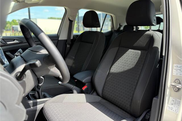 Volkswagen T-Cross 1.0 TSI Life 110pk - Carplay - Stoelverwarming - Camera - Virtual cockpit - Rijklaar