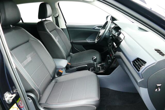 Volkswagen T-Cross 1.0 TSI Style. Adaptief Cruise, Navi, Clima, StoelVerw, 17"LMV, PDC V+A