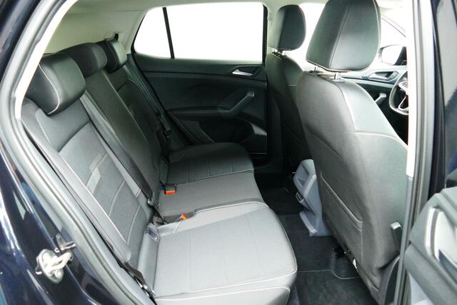 Volkswagen T-Cross 1.0 TSI Style. Adaptief Cruise, Navi, Clima, StoelVerw, 17"LMV, PDC V+A