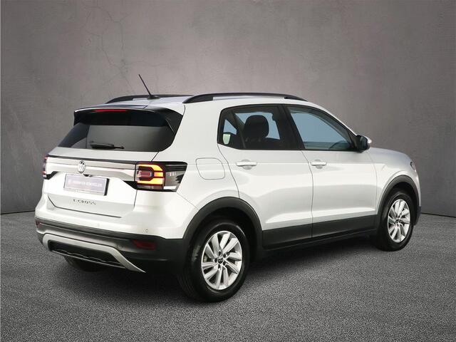 Volkswagen T-Cross Life 1.0 TSI 110pk DSG Automaat Adaptive cruise control, Achteruitrijcamera, Stoelverwarming, Airco, App connect, Parkeersensoren, DAB, Radio