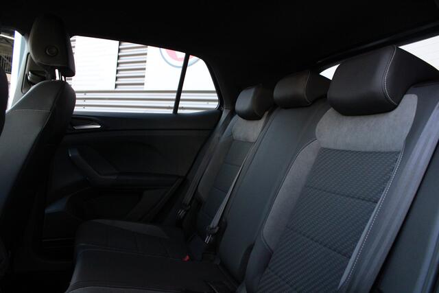 Volkswagen T-Cross 1.0 TSI Style R 2x-R-LINE DSG,R-LINE,LED,VIRTUAL