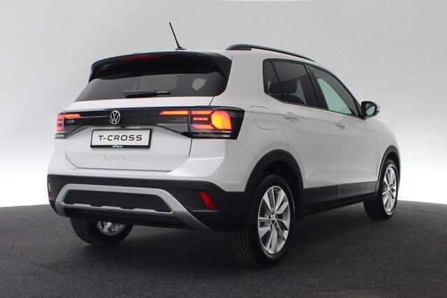 Volkswagen T-Cross Life Edition 1.0 TSI 85 kW / 116 pk DSG | Camera | Stoelverwarming | LED | Keyless | ACC | 17 inch