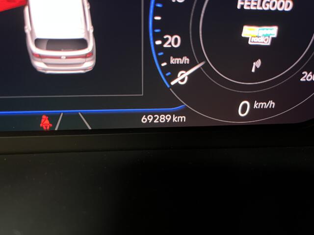 Volkswagen T-Cross 1.5 TSI R-Line / AUTOMAAT/ 150 PK/ 2X R-LINE/ ADAPT. CRUISE/ KEYLESS/ PARK. SENSOREN + CAMERA/ APP-CONNECT/ RIJ-MODI/ CLIMA/ NAVI/ 18" LMV/ DAB/ STOEL VERWARM./ DIGITAL DASH