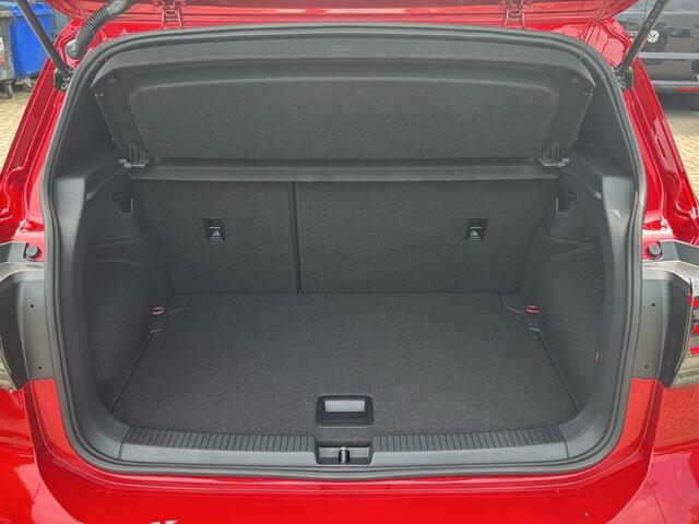 Volkswagen T-Cross 1.5 TSI DSG R-LINE TREKHAAK/CAMERA/CARPLAY/ACC/STOELVERW