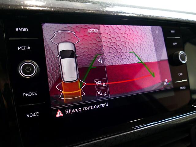 Volkswagen T-Cross 1.5 TSI 150PK STYLE PLUS LMV CARPLAY NAVI VIR.COCKPIT LED CAMERA STOELVERW. ADAP.CRUIS DAB 03/2024 "Volkswagen rijden begint bij Topautos.nl - 75 topmodellen direct op voorraad!"