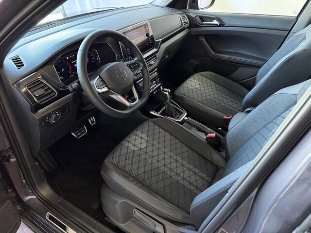 Volkswagen T-Cross 1.5 TSI 150PK R-LINE EDITION TREKHAAK LED 18''LMV IQ CAMERA STOELVERW ?2025? "Volkswagen rijden begint bij Topautos.nl - 75 topmodellen direct op voorraad!"