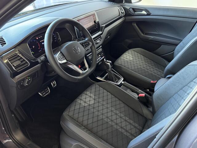 Volkswagen T-Cross 1.5 TSI 150PK R-LINE EDITION TREKHAAK LED 18''LMV IQ CAMERA STOELVERW ?2025? "Volkswagen rijden begint bij Topautos.nl - 75 topmodellen direct op voorraad!"