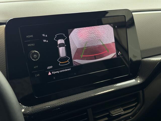 Volkswagen T-Cross DE VERNIEUWDE T-CROSS 116PK 17''LMV TREKHAAK CAMERA VIR.COCKPIT STOELVERW. ADAP.CRUISE LMV CARPLAY 2025 "Volkswagen rijden begint bij Topautos.nl - 75 topmodellen direct op voorraad!"