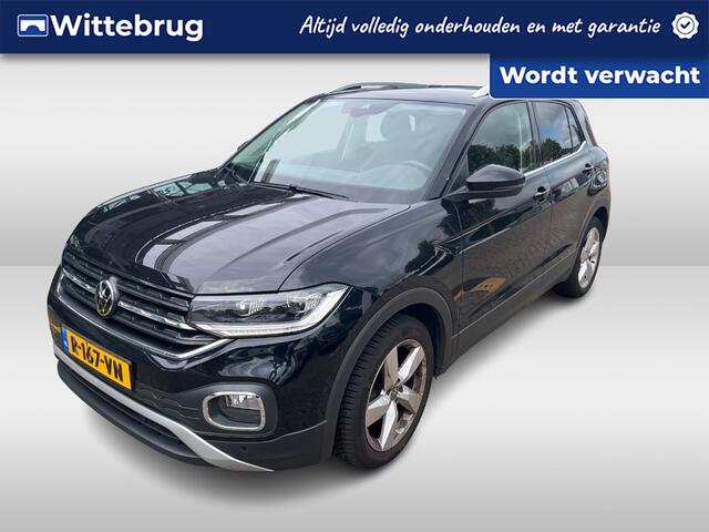Volkswagen T-Cross 1.5 TSI Style / App connect / Climate controle / Stoel verwarming / Camera / Parkeersensoren V+A /
