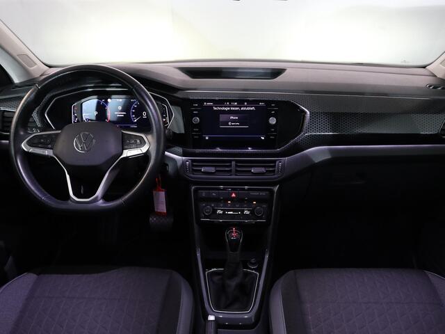 Volkswagen T-Cross 1.0 TSI Style 110 pk Automaat (DSG) | Navigatie | Parkeersensoren | Adaptieve cruise control | Stoelverwarming | Apple Carplay/Android Auto | Voll. digitaal instrumentenpaneel |