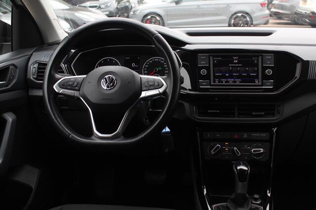 Volkswagen T-Cross 1.0 TSI Style / Trekhaak / Navigatie / Parkeerhulp V+A / 18'' / LED Koplampen / Dodehoek / Stoelverwarming / Apple CarPlay / ACC