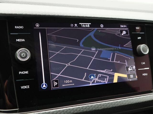 Volkswagen T-Cross 1.0 TSi 110 Pk R-Line | LED | Camera | Carplay | Sensoren | Adaptive Cruise | Navigatiesysteem | Climate Control | 18 Inch | 49.072 Km!!