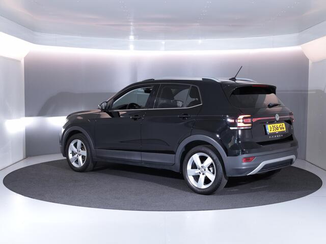 Volkswagen T-Cross 1.0 TSI Style 115 pk | Navigatie | Parkeersensoren | Adaptieve cruise control | LED koplampen |