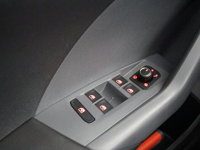 Volkswagen T-Cross 1.0 TSI Style | DSG | Navi | Clima | Camera | Stoelverwarming |*