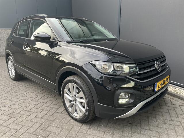 Volkswagen T-Cross 1.0 TSI Life Achteruitrijcamera - Cruise control - Airco - Trekhaak - Dakrails - Stuur leder - Stuur multifunctioneel