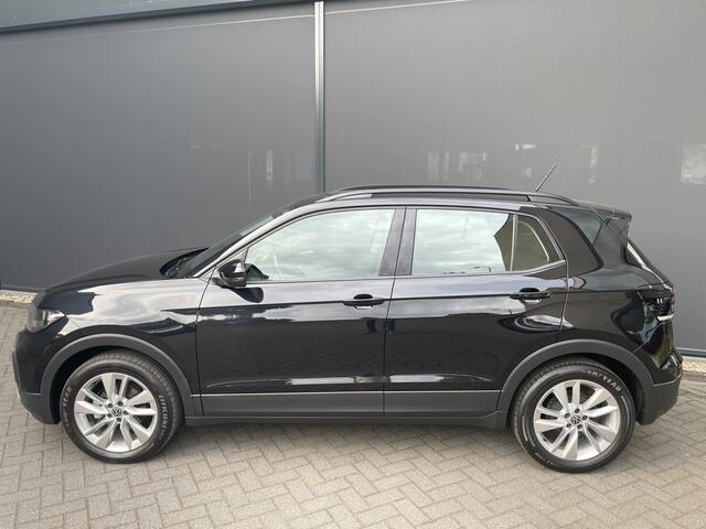 Volkswagen T-Cross 1.0 TSI Life Achteruitrijcamera - Cruise control - Airco - Trekhaak - Dakrails - Stuur leder - Stuur multifunctioneel