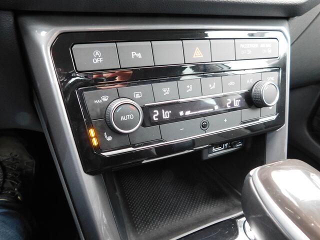 Volkswagen T-Cross 1.0 TSI Style, Navi, Carplay, Camera, Trekhaak.