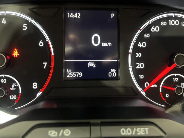 Volkswagen T-Cross 1.0 TSI Life / AUTOMAAT/ ADAPT. CRUISE/ DAB/ BLUETOOTH/ APP-CONNECT/ PARK. SENSOREN + CAMERA/ CLIMA/ STOEL VERWARM./ 16" LMV