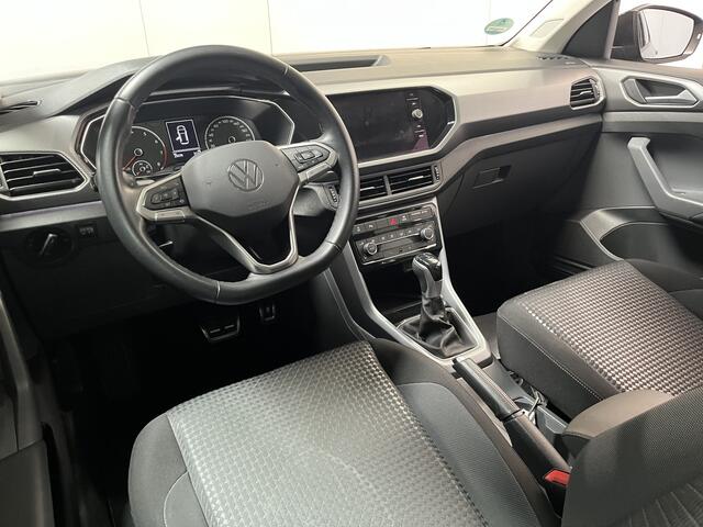 Volkswagen T-Cross 1.0 TSI Life / AUTOMAAT/ ADAPT. CRUISE/ DAB/ BLUETOOTH/ APP-CONNECT/ PARK. SENSOREN + CAMERA/ CLIMA/ STOEL VERWARM./ 16" LMV