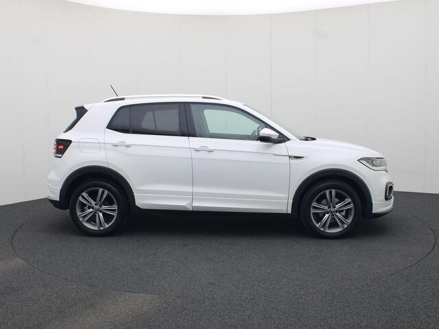 Volkswagen T-Cross 1.0 TSI 110pk DSG Style Business R · R-line · Navigatie · Apple/Android Carplay · Camera + Parkeersensoren