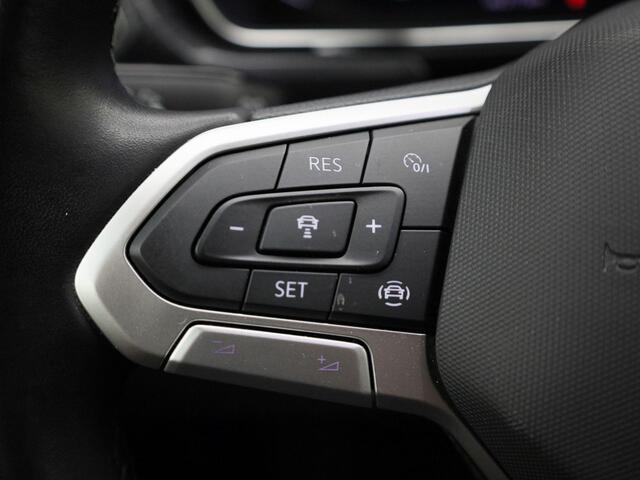 Volkswagen T-Cross 1.0 TSI 110pk DSG Style Business R · R-line · Navigatie · Apple/Android Carplay · Camera + Parkeersensoren