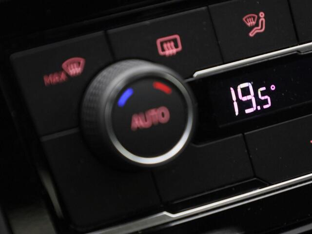 Volkswagen T-Cross 1.0 TSI 110pk DSG Style Business R · R-line · Navigatie · Apple/Android Carplay · Camera + Parkeersensoren