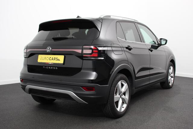 Volkswagen T-Cross 1.5 TSI DSG Style Team Navigatie Apple Carplay/Android Auto Adaptive cruise control Parkeersensoren Camera Stoelverwarming Virtual Cockpit Keyless Entry Lane assist Privacy glas