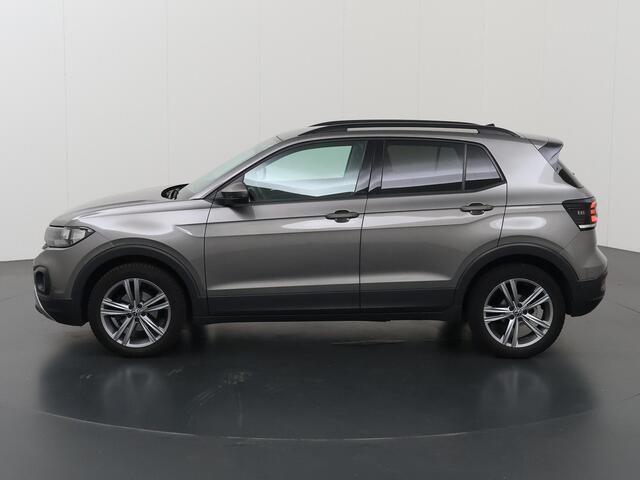 Volkswagen T-Cross 1.5 TSI Style Business R | Navigatie | Camera | DAB | Apple CarPlay/ Android Auto | Stoelverwarming | Climate Control | LED | Adaptieve Cruise Control |