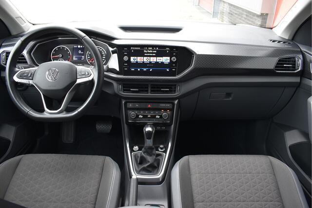 Volkswagen T-Cross 1.0 TSI Style Camera, Adaptive cruise, Climate control, Navi, Carplay