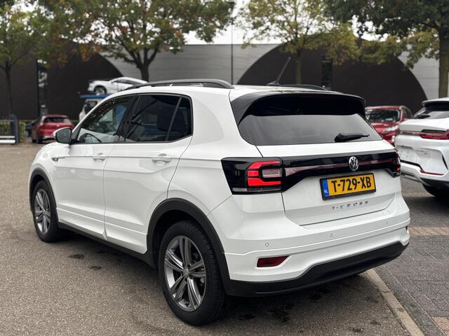 Volkswagen T-Cross 1.0 TSI Style R LINE ! | DODE HOEK DETECTIE | VIRTUAL DASH | STOELVERWARMING | NAVI | CLIMA | RIJKLAARPRIJS INCL. 12MND BOVAG GARANTIE |