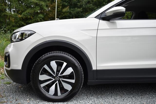 Volkswagen T-Cross TSI 110PK DSG LIFE MOVE NAVI/CARPLAY/PARKEERSENSOREN