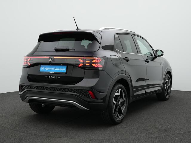 Volkswagen T-Cross 1.5 TSI 150 pk DSG R-Line Edition | Trekhaak | IQ Light | Stoelverwarming | Navigatie | Parkeersensoren voor/achter | Adaptive Cruise