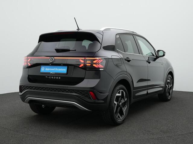 Volkswagen T-Cross 1.0 TSI 115 pk DSG R-Line Edition | IQ Light | Sportstoelen | Parkeersensoren voor/achter | Stoelverwarming | Carplay | 17 inch