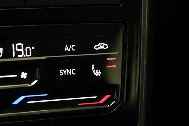 Volkswagen T-Cross 1.0 TSI Style | COMFORT PACK | STOELVERWARMING | NAVIGATIE | CAMERA