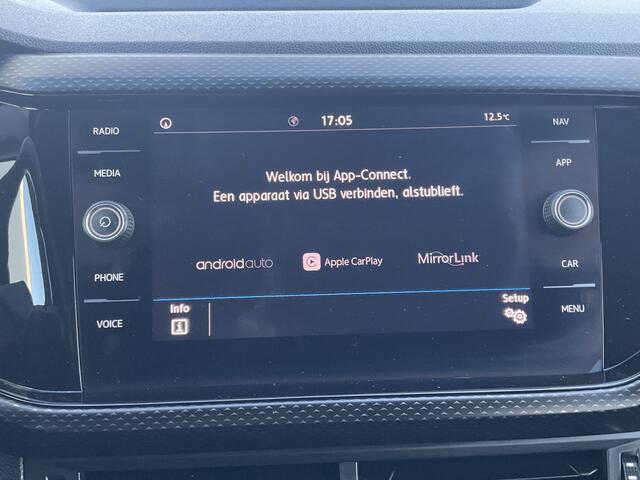 Volkswagen T-Cross 1.0 TSI Life Trekhaak Carplay Adap.Cruise Hoogzitter NL-Auto 68050KM!