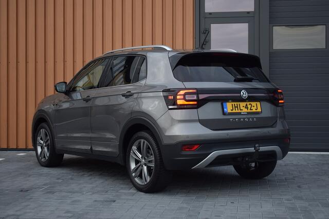 Volkswagen T-Cross 1.0 TSI 116pk DSG R-line | Camera | Virtual | Trekhaak