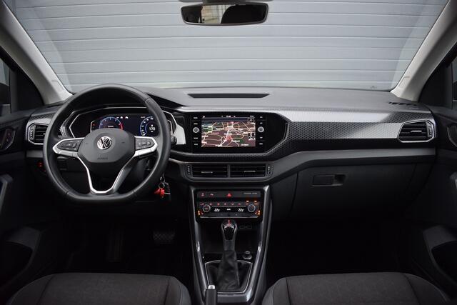 Volkswagen T-Cross 1.0 TSI 116pk DSG R-line | Camera | Virtual | Trekhaak