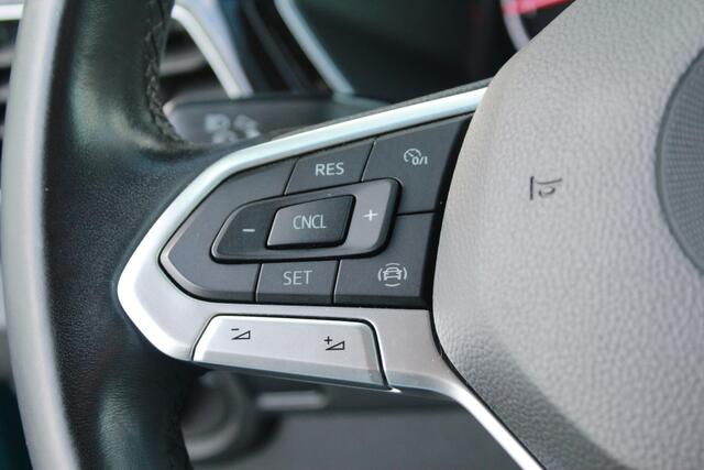 Volkswagen T-Cross 1.0 TSI Style | Camera | Beats | Stoelverwarming |