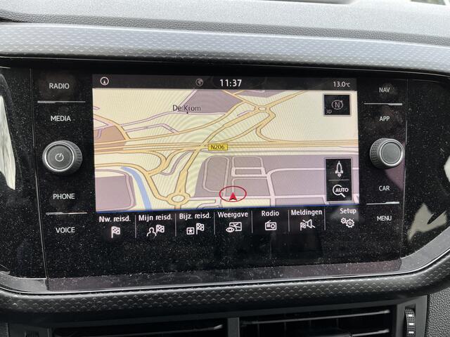 Volkswagen T-Cross 1.0 TSI Life Navigatie / App Connect / Lane- en Side assist / Climatronic / LM Velgen 16" Adaptive Cruise Control