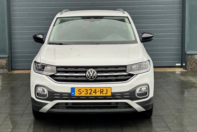 Volkswagen T-Cross 1.5 TSI 150pk Style Business R LED VIRTUAL TREKHAAK 19426KM!
