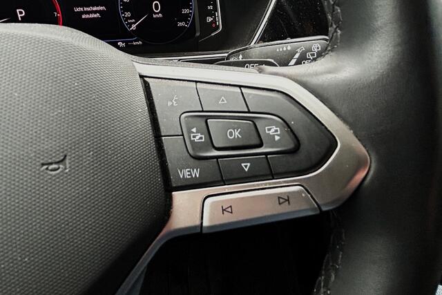 Volkswagen T-Cross 1.5 TSI 150pk Style Business R LED VIRTUAL TREKHAAK 19426KM!